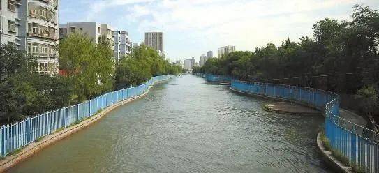 乌鲁木齐河滩图片