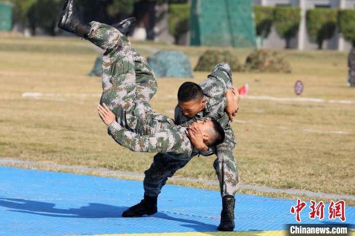 解放军驻澳门部队举行开训动员_陈帅 _训练_年度