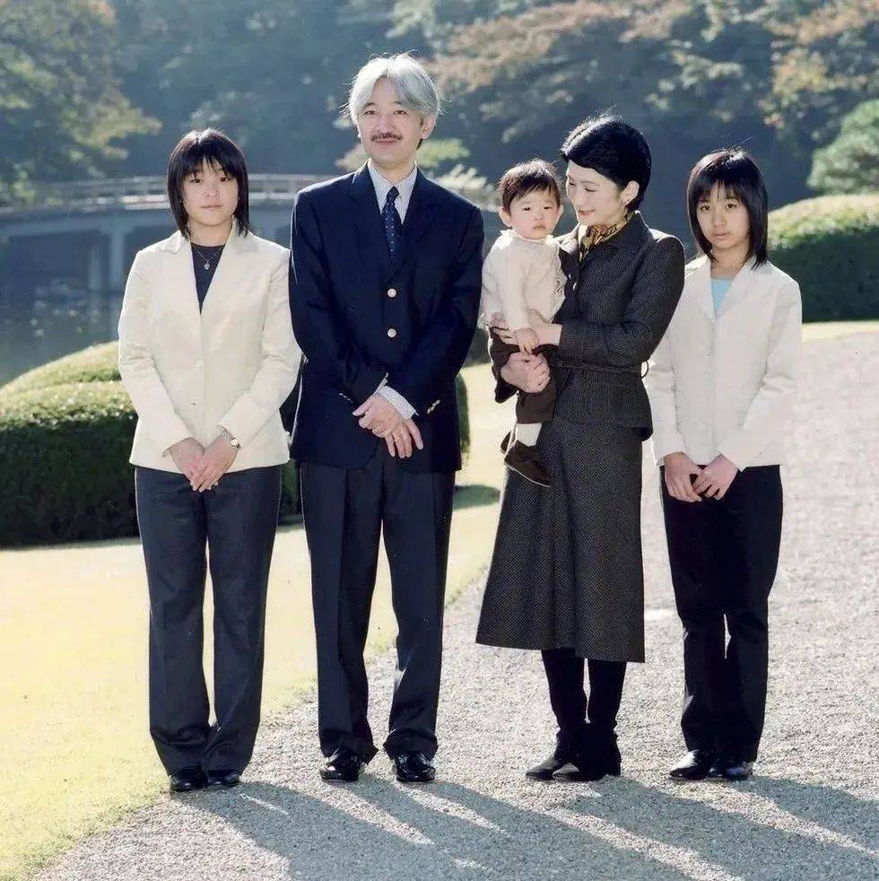 日本最美公主迎来27岁生日,民众看紧她不能再嫁错人了_皇室_小室_堀内基