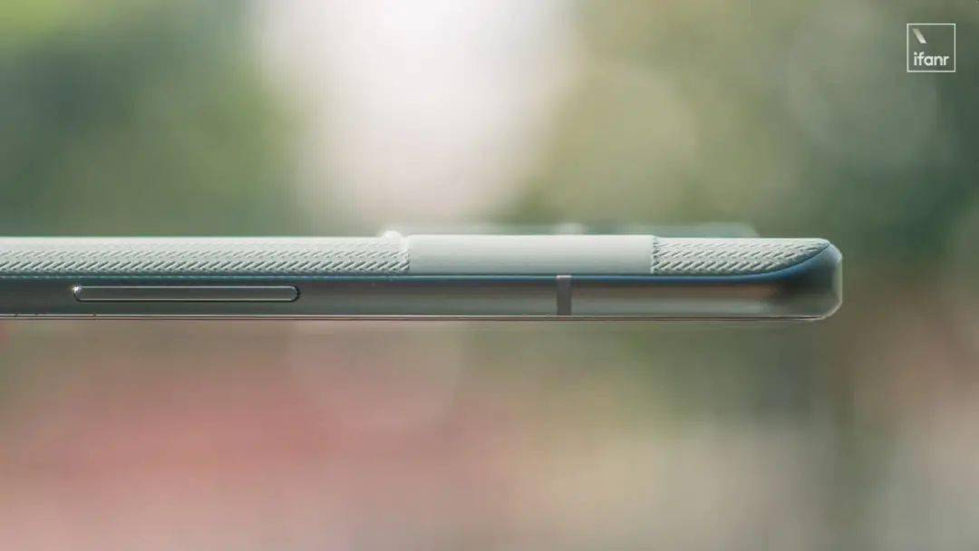 产品|真我 GT 2 Pro 体验：新骁龙 8，2K 柔性直屏，真我的高端旗舰成了？
