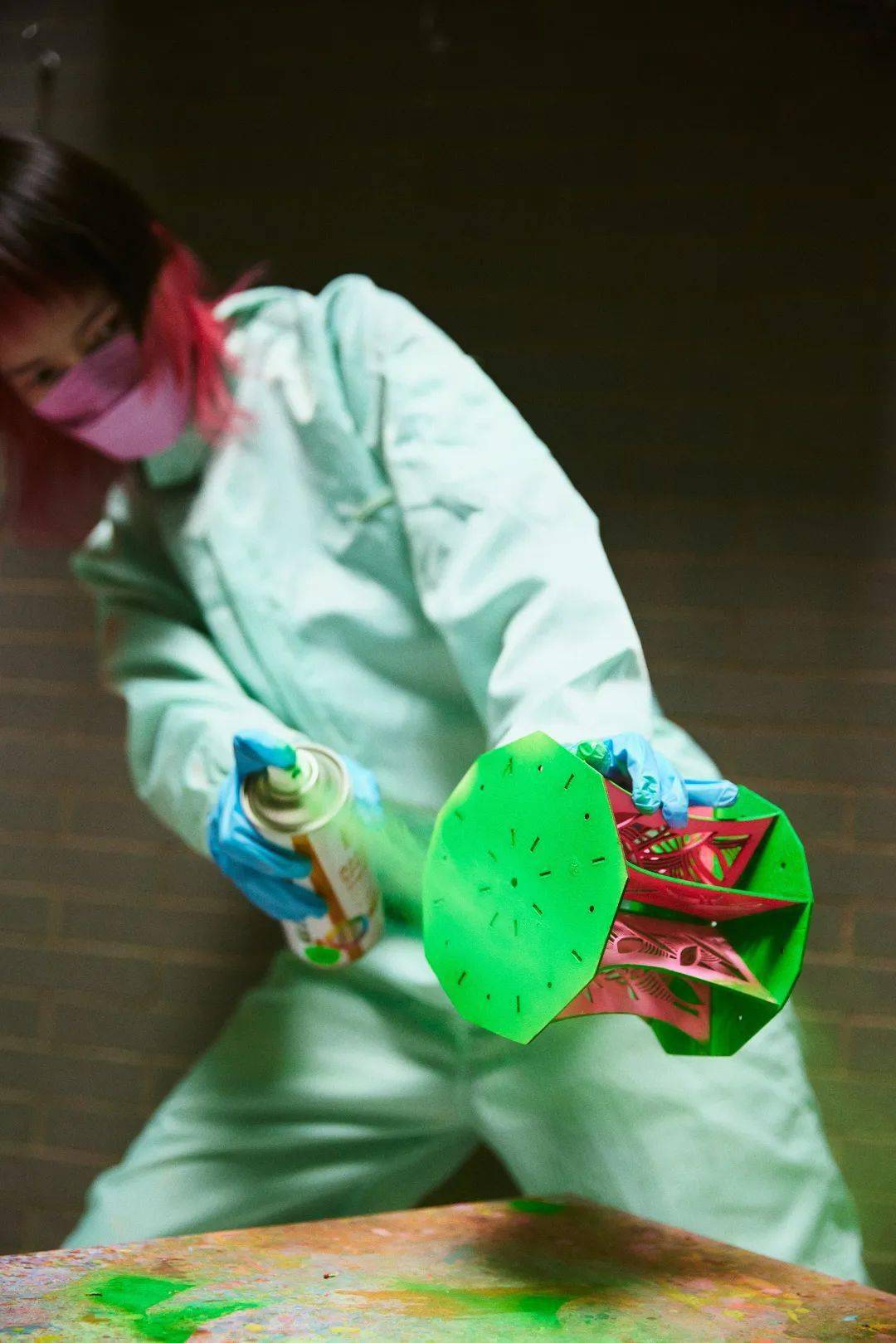 粉色|90后“纸做的艺术家”陈粉丸：纸刻时光，空竹存忆