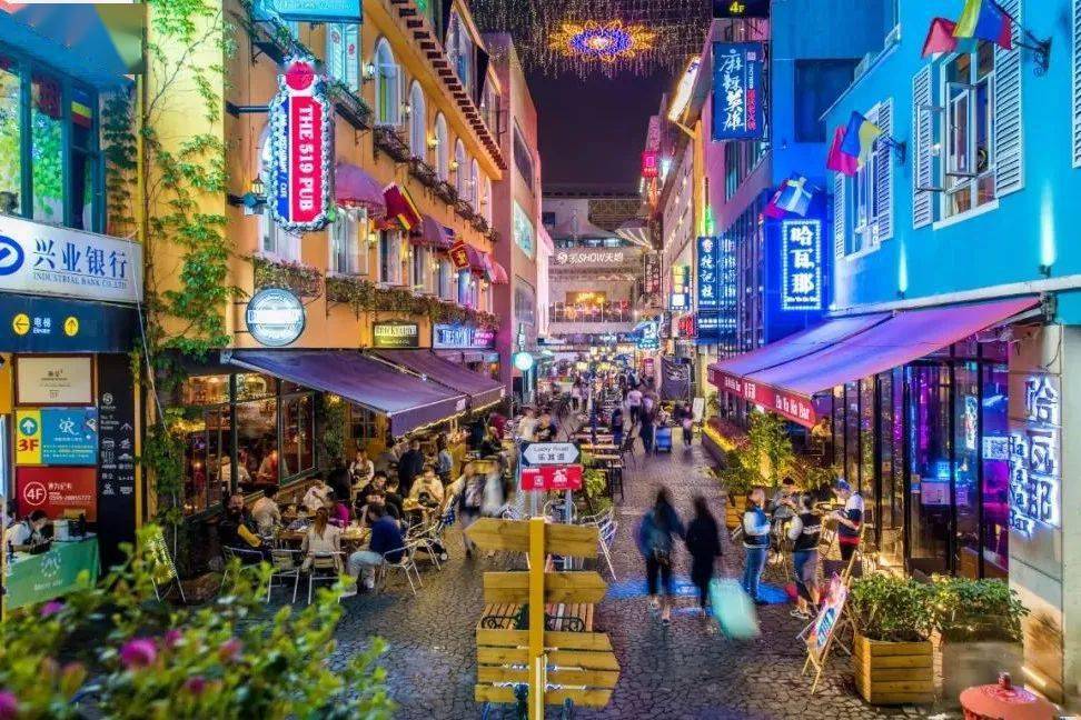 相信大家已经非常熟悉啦作为泉州土生土长的"老网红"领show天地"人才