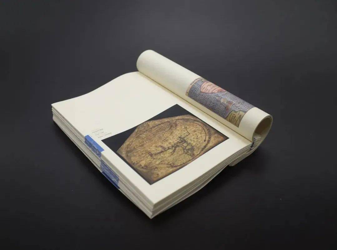 四川美术学院▽>>>左右滑动查看作品名称 |《海子的诗》作者姓名