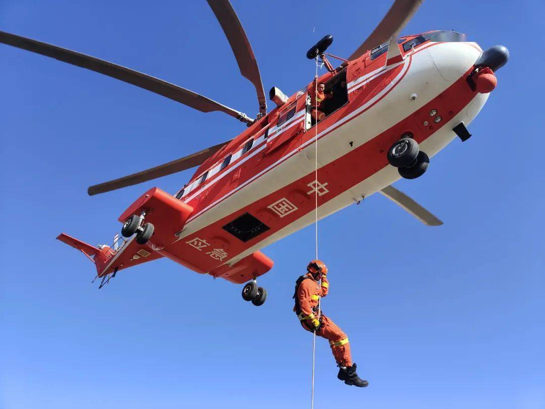 冬奥会场馆上空惊现直升机啥情况