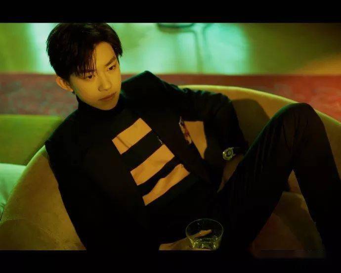 易烊千玺的电影或电视剧 95171849db4d4687a5e02de91ed3aa56.jpeg