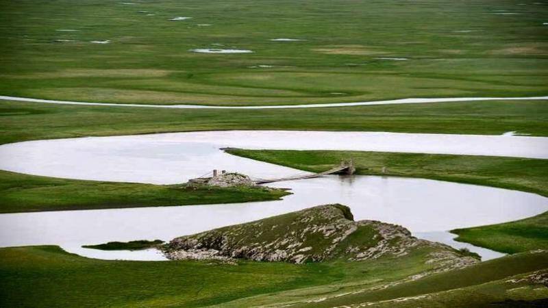 吐鲁番盆地水源图片