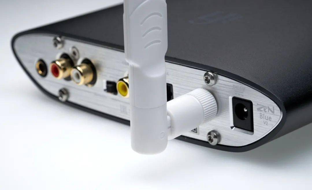 芯片|iFi 悦尔法推出 hip dac2、ZEN Blue V2 解码耳放：1080 元起