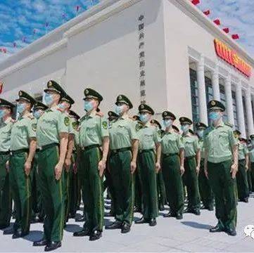 军队中,什么级别的军官才能被称为首长_称呼_领导层_士兵