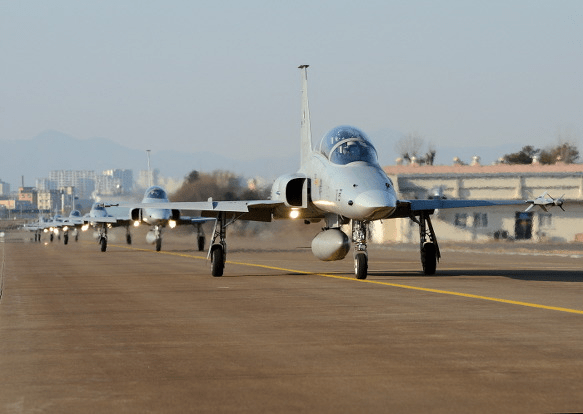 飛行員生死不明_臺軍一戰機墜海飛行員失聯_京畿道_事故