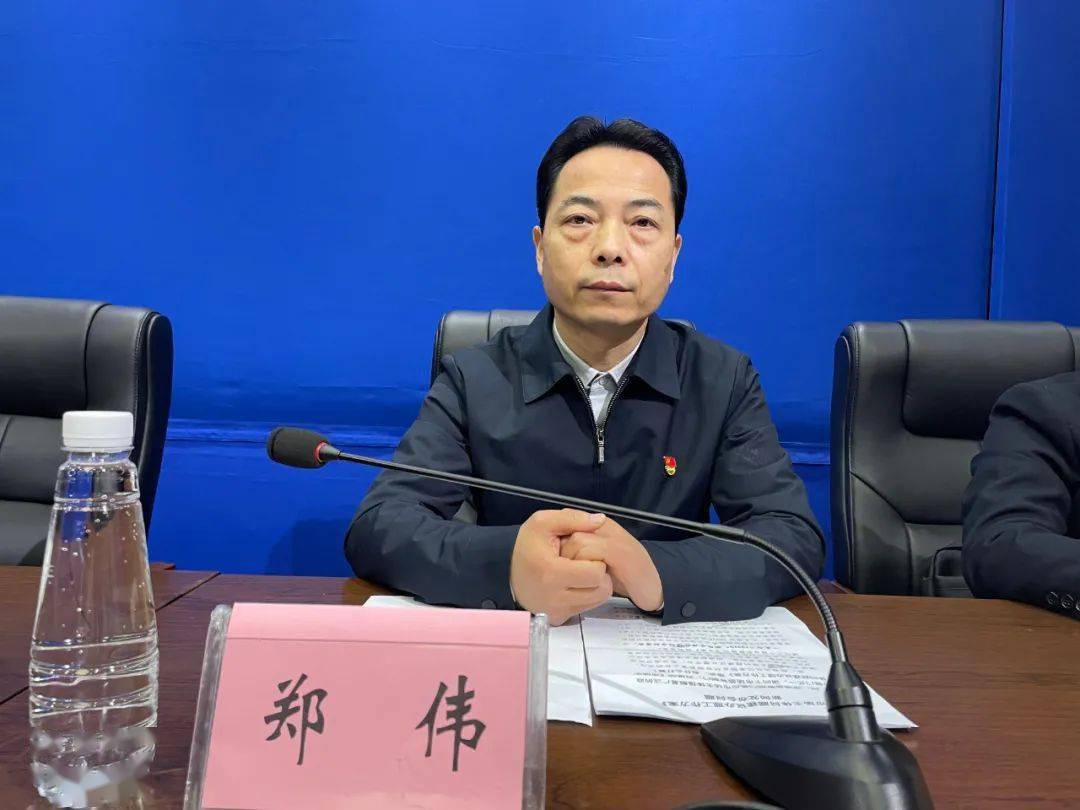 市市场监督管理局党组书记,局长郑伟回答记者提问问:市场监管部门是与