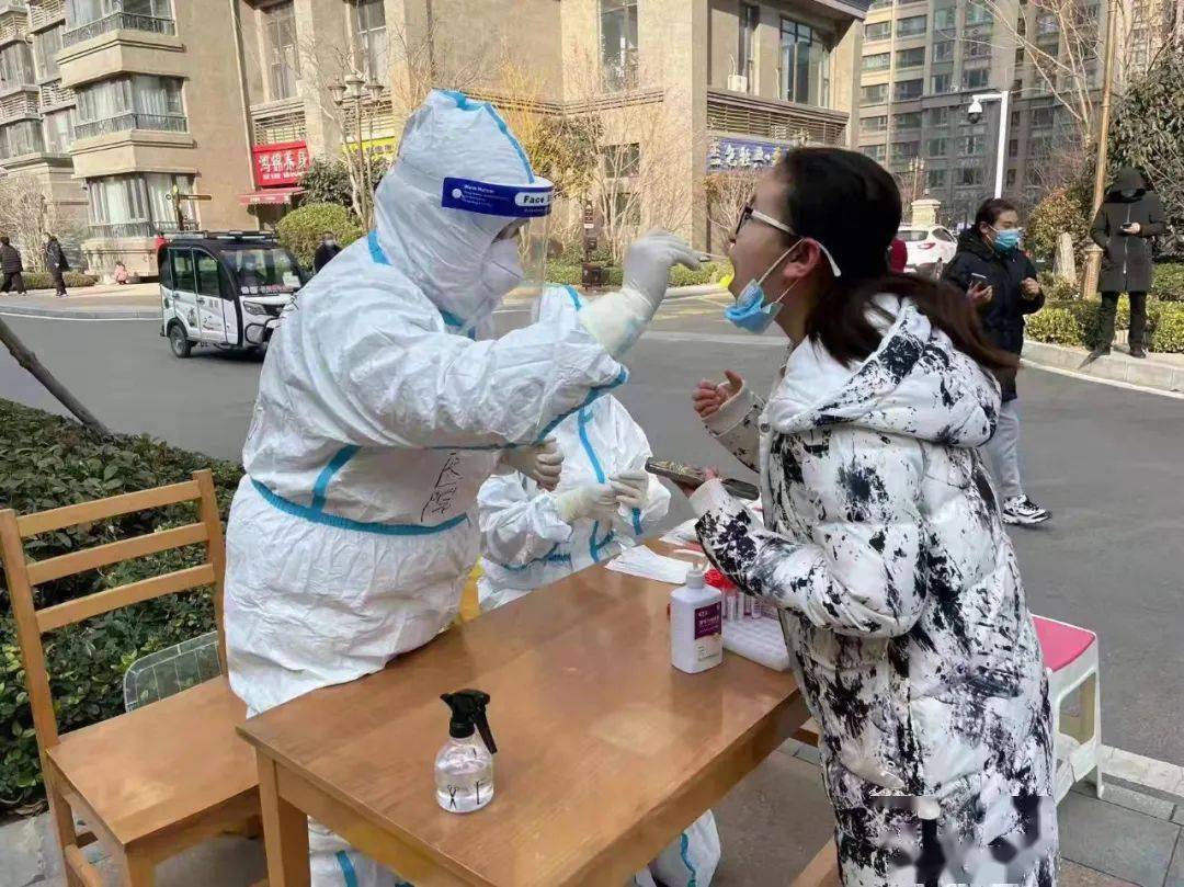 再出征商丘市立医院下社区开展第二轮全员核酸检测