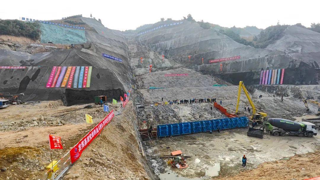 泉州白濑水利枢纽工程新年再迎新节点大坝主体工程首仓混凝土开浇