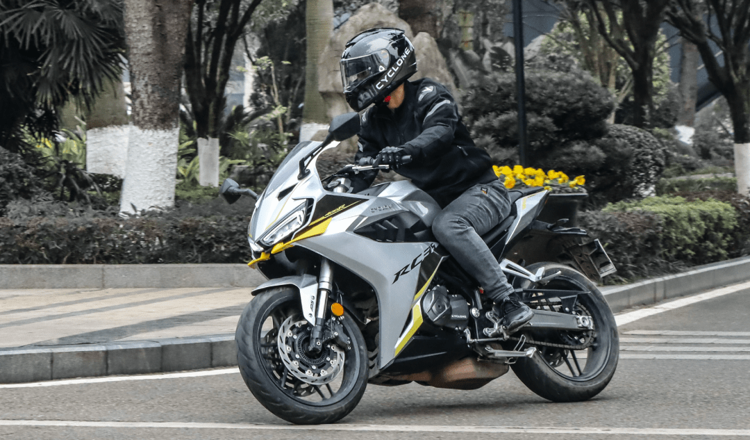 颜值在线宗申赛科龙400cc跑车快来了