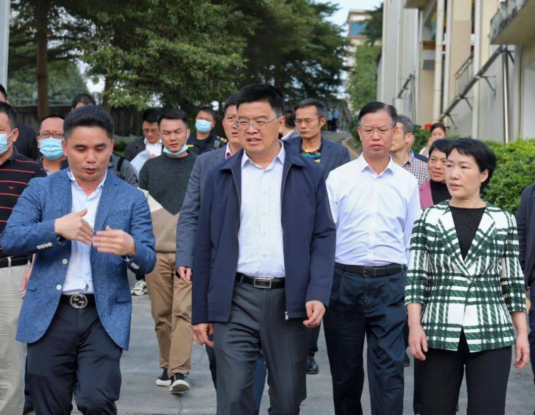 省委常委,秘书长,腰子河省级河长孙大海在屯昌县开展巡河调研