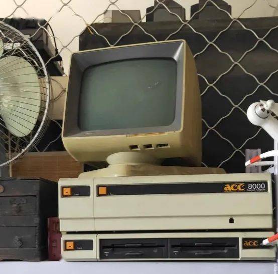 极客逻辑 GeekLogic - APPLE II 的影子——仿制机