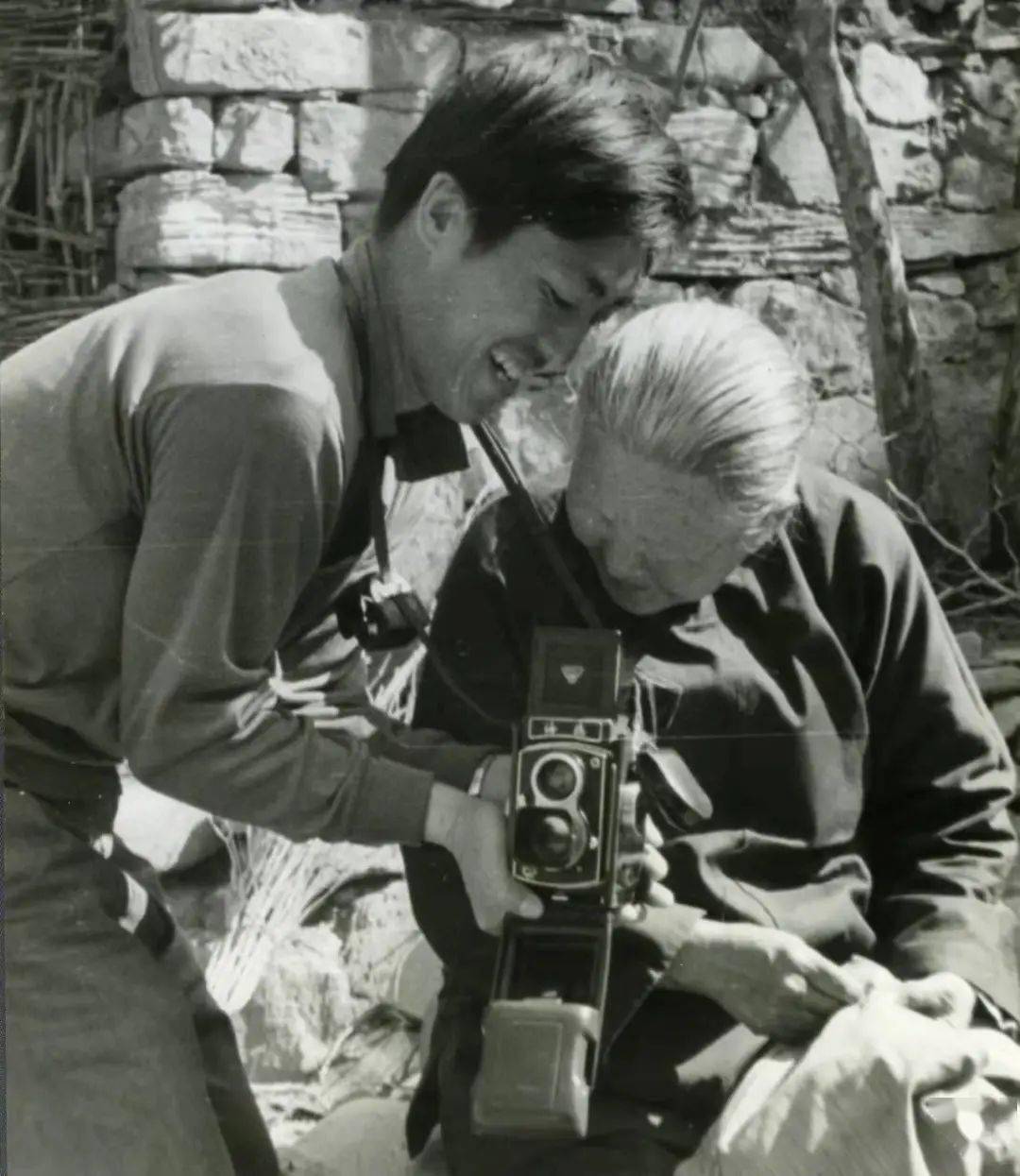 大众电影摄影师揭秘80年代柴火垛前拍出明星大片