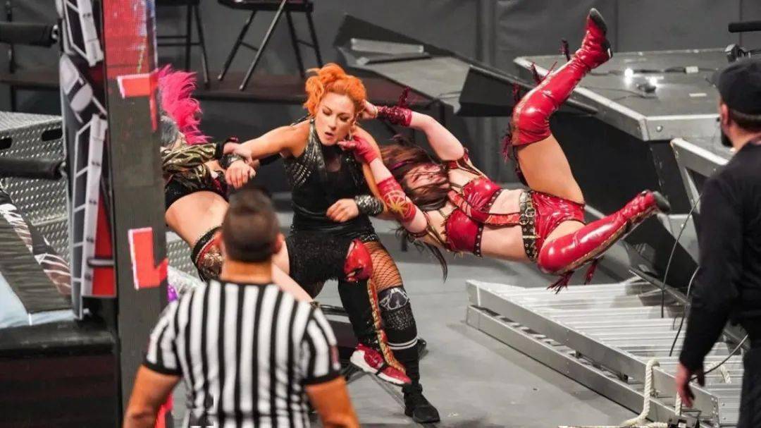 wwe中为数不多可以直接用擂台技术和风格就能吸引粉丝们支持的女选手