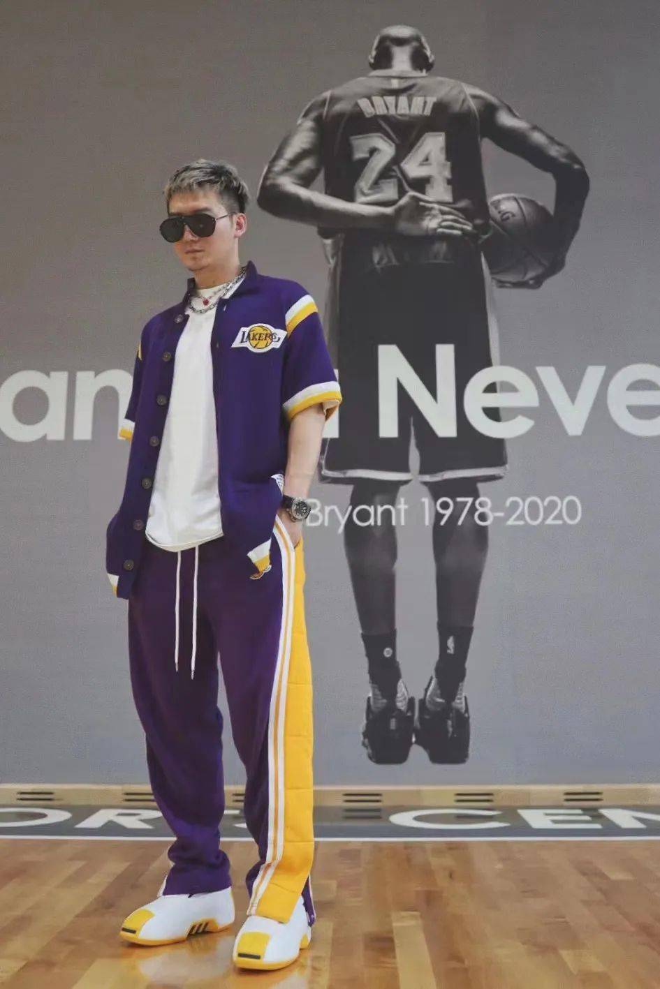 interview komi文案编辑 editor alex视觉排版 vision simon