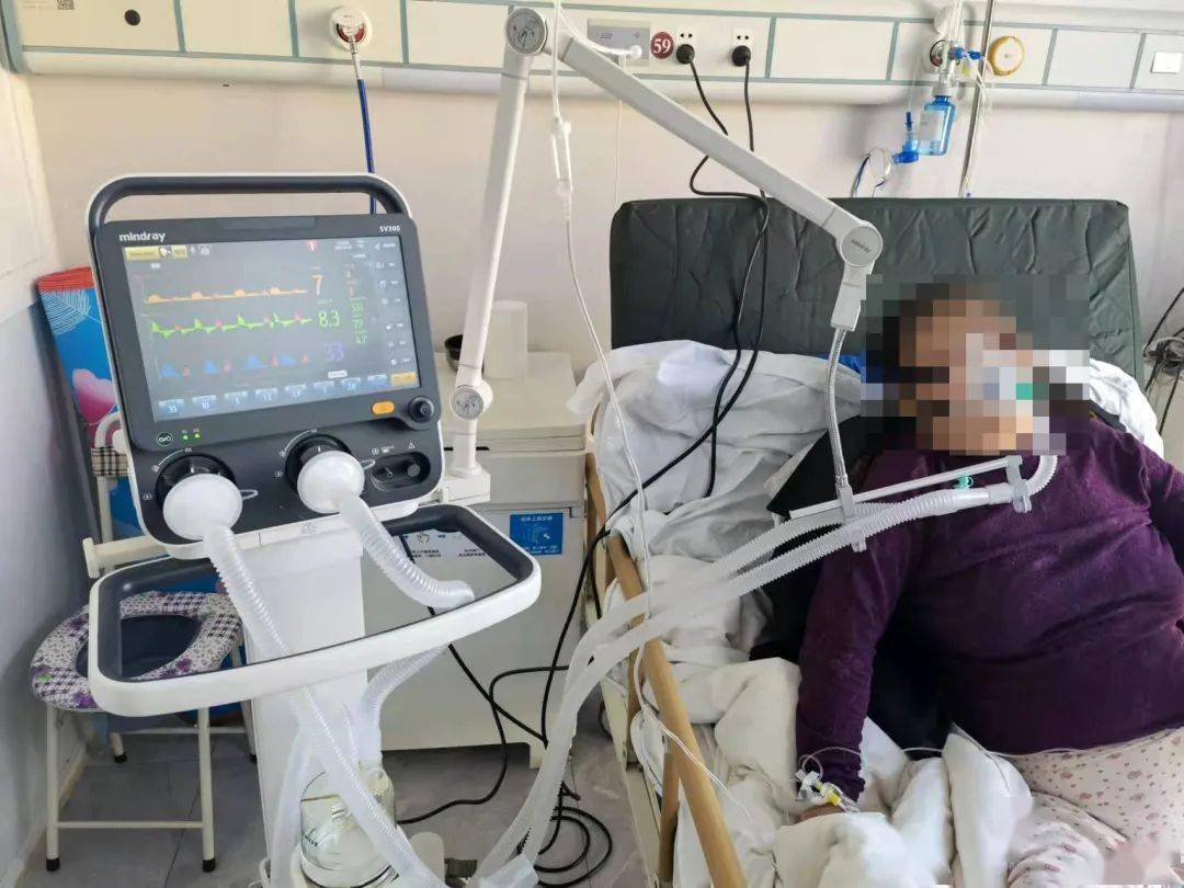 如何正确佩戴无创呼吸机 096655f93db844f991ff704f3b26269b.jpeg