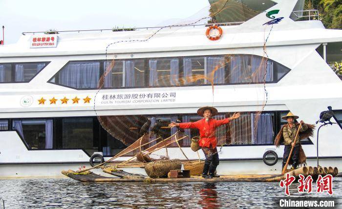 风景|桂林漓江首艘五星级新能源豪华游船正式开航