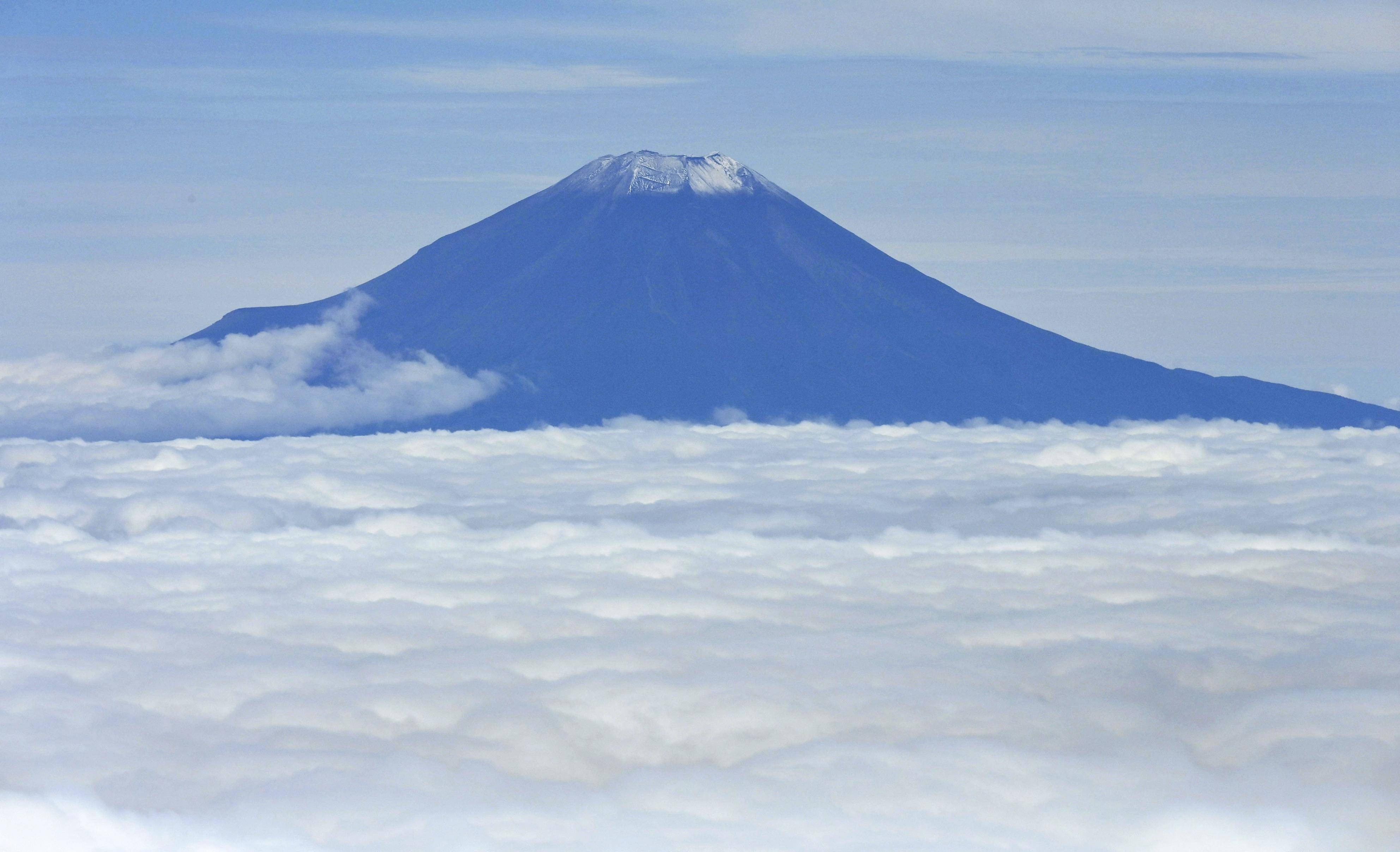 日本富士山喷火口增加近6倍 专家称随时都有喷发可能