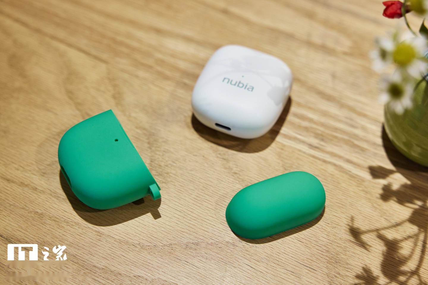 【IT之家开箱】努比亚新音C1真无线耳机图赏：清新雅致，小巧够用