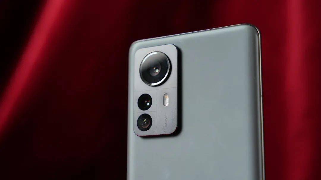 四款骁龙8系列手机拍照横评！各有各的离谱。。。