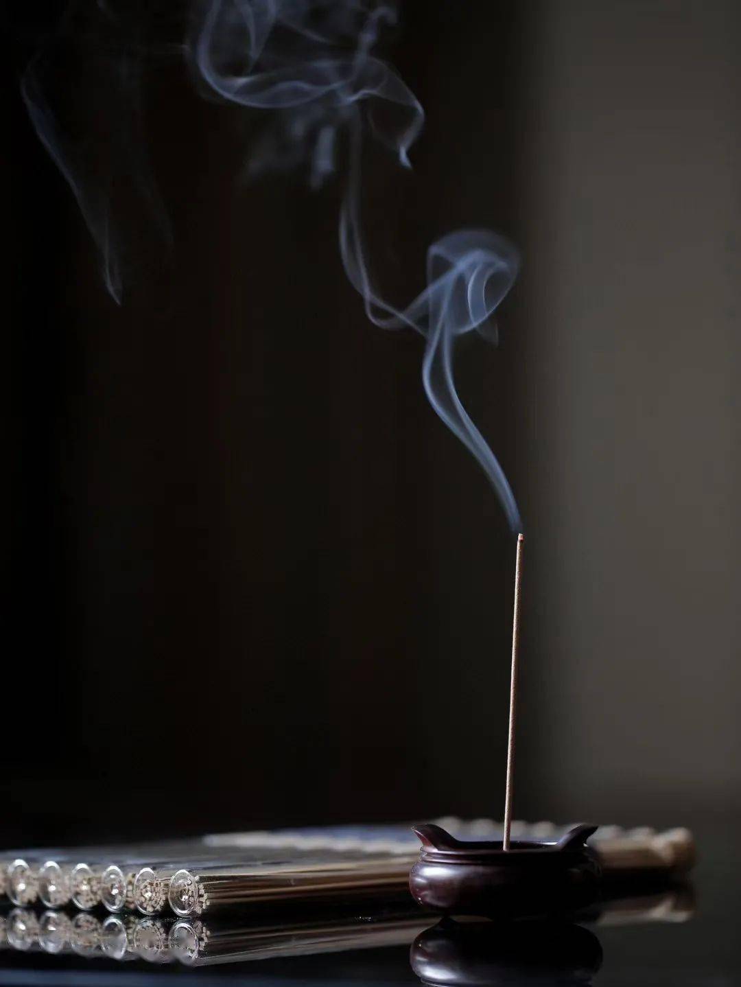 通过香灰判断线香是否天然,靠谱吗?_味道_燃烧_时间