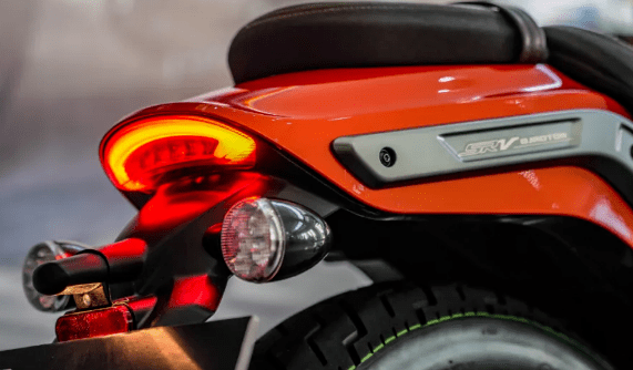 钱江qj大改款闪500巡航车亮相