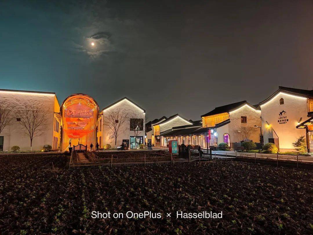 四款骁龙8系列手机拍照横评！各有各的离谱。。。