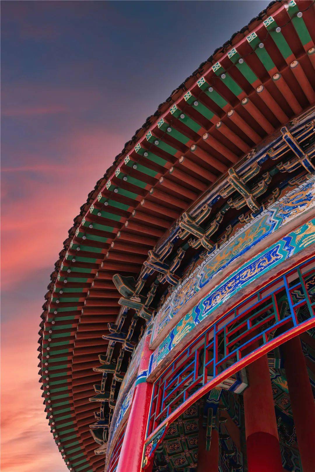 尼康看了自闭索尼看了沉默佳能全幅微单r5究竟有多强