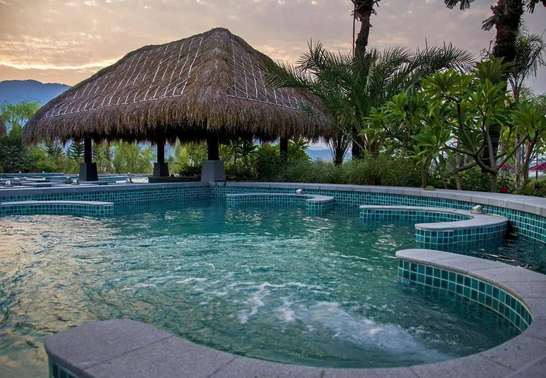 399元起入住贵安溪山温泉酒店香樟山景房!