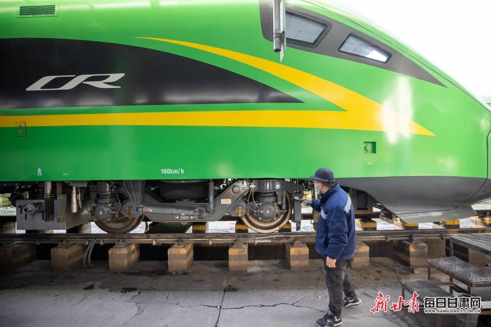 第二代绿巨人动车 05ee9e14e4764f358488e84121111f8e.jpeg