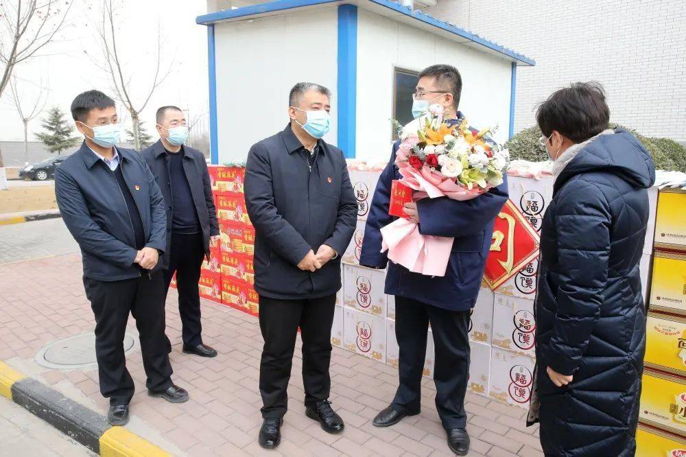 张建军春节前夕开展走访慰问活动向全区广大干部群众致以新春祝福