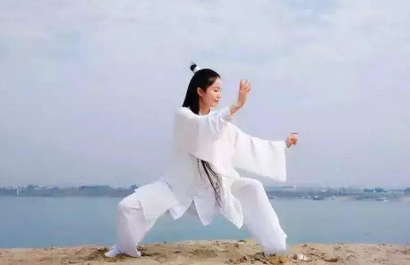 赏析|“早起两不要,睡前三不宜”,老辈人的告诫,别当耳旁风