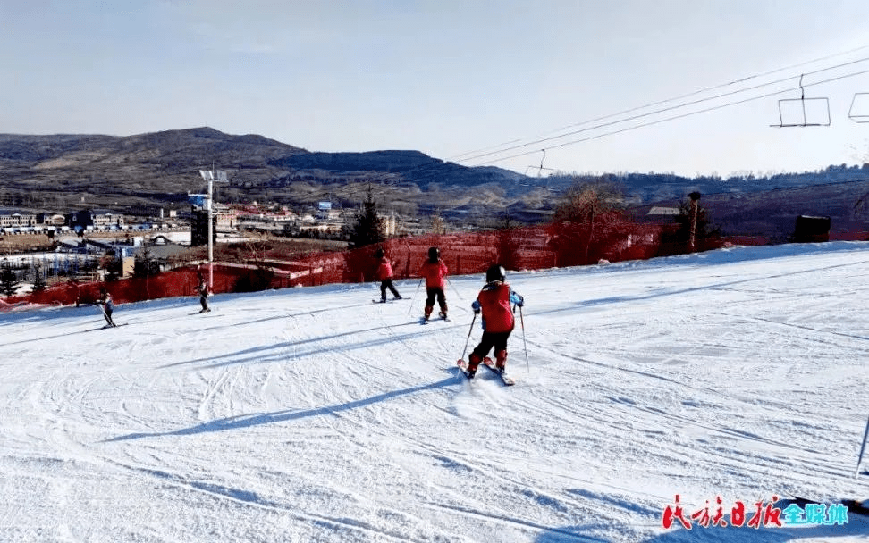 圆梦冬奥 同享未来！飞翔吧临夏“冰雪少年”！谈球吧体育(图5)