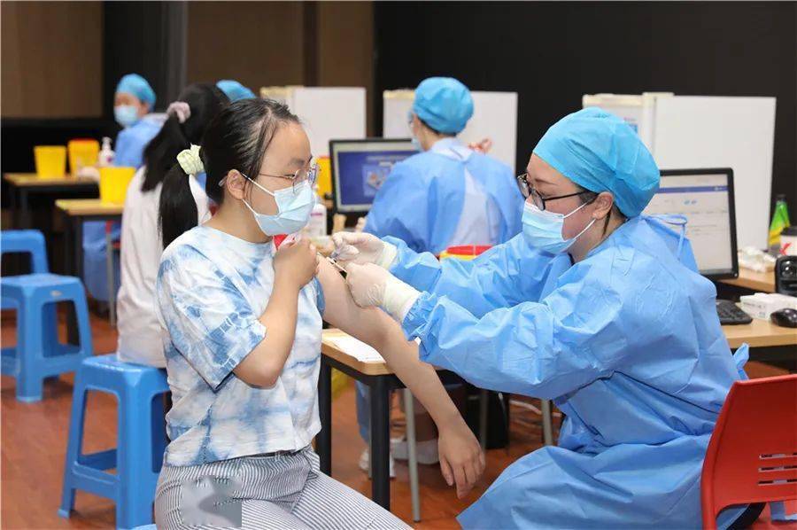 21独家记忆丨限量版青春时光 校园 学子 红色