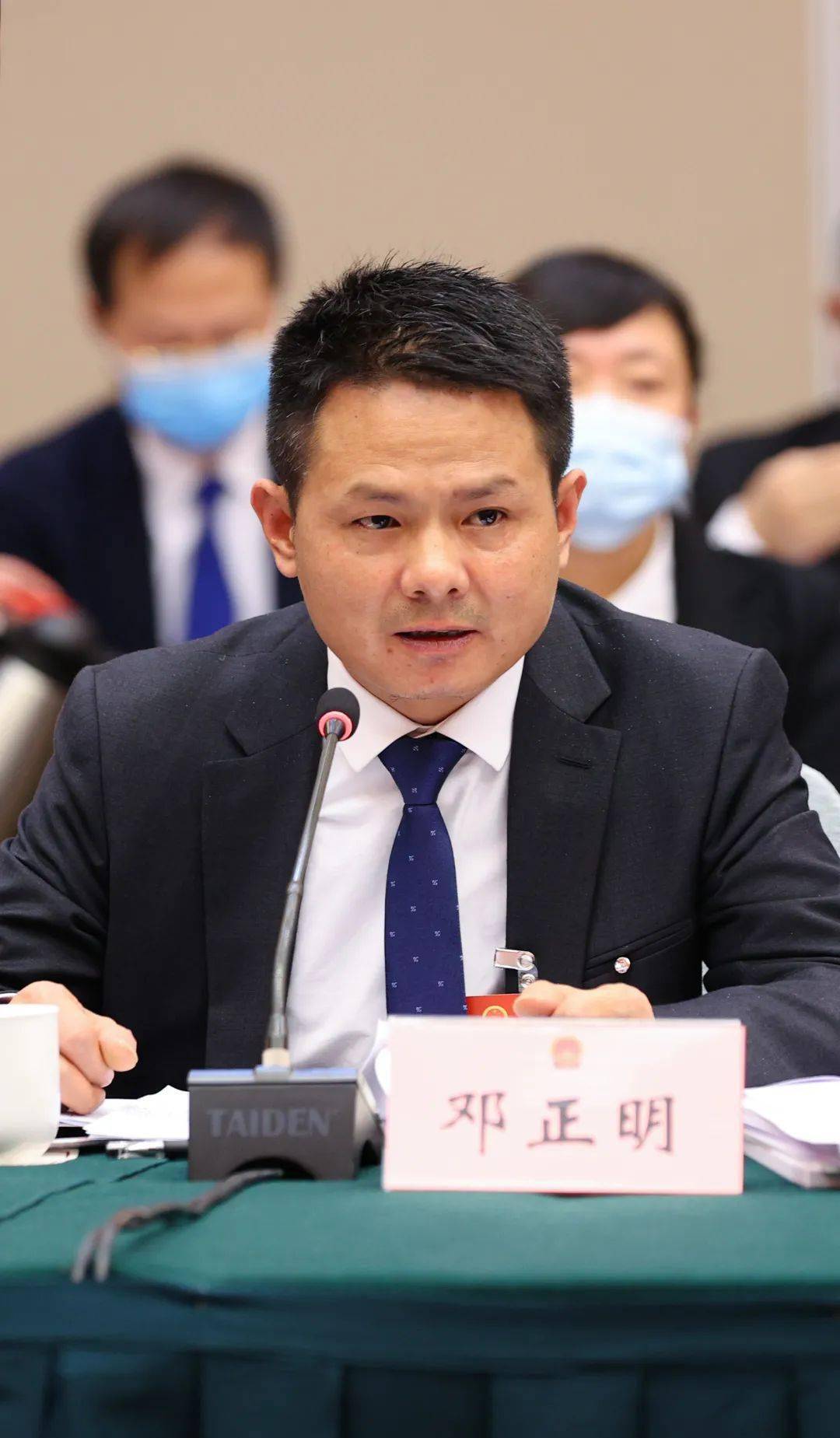 "邓正明说,目前,铜仁基地实际产能达到15万吨,是全球最大的三元前驱体