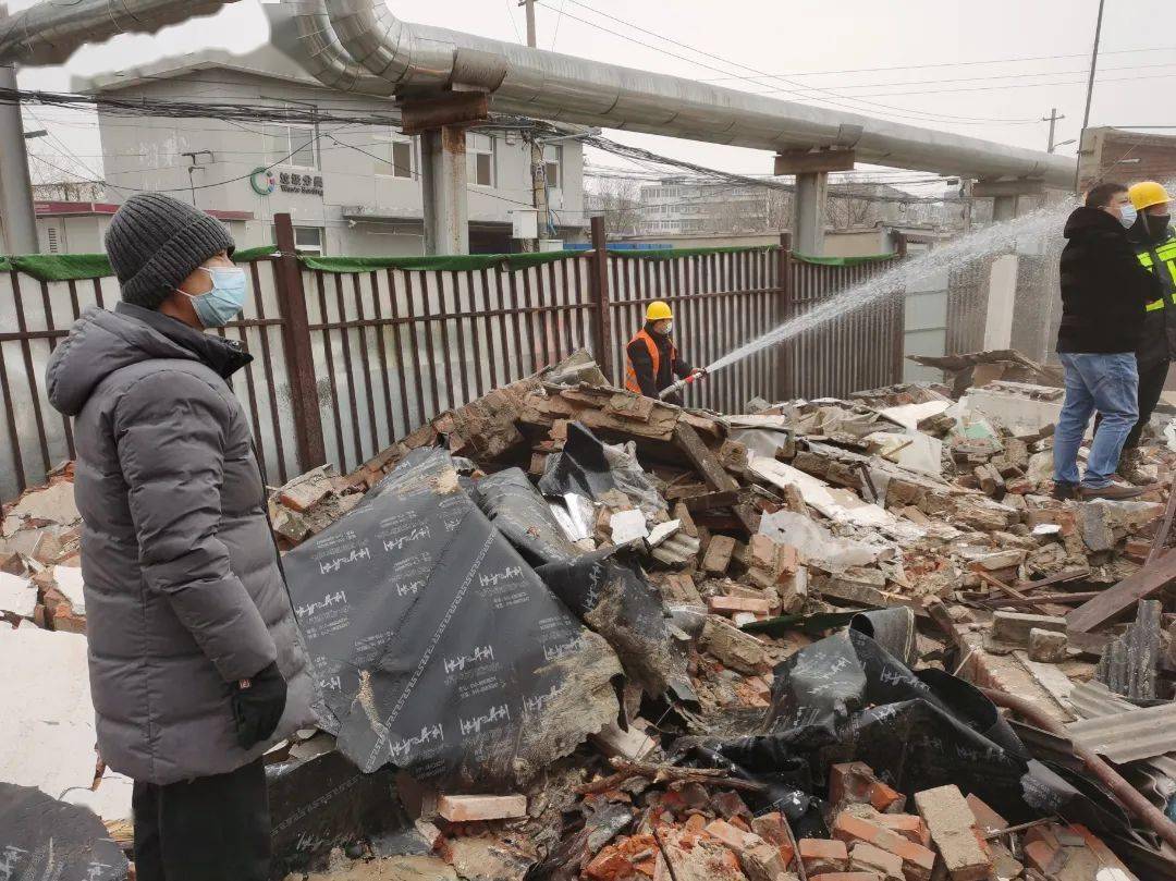 田村路街道消除安全隐患完成半壁店第二社区违建拆除工作