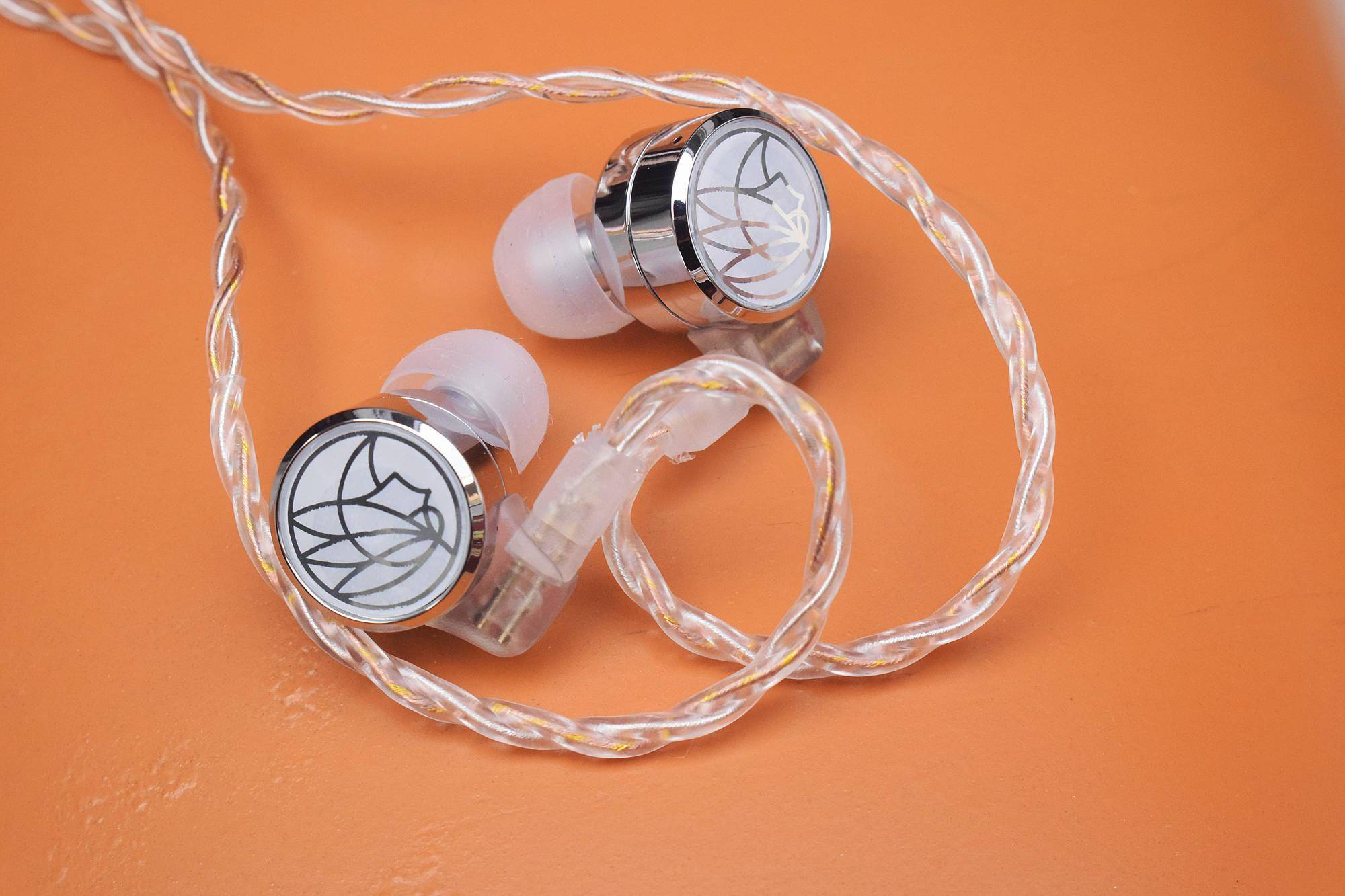 美艳才情集于一身tfz锦瑟香也tequilapro钻石振膜动圈耳机体验