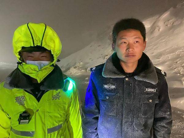 景区|暴风雪来袭，大海派出所紧急救援200余名被困游客