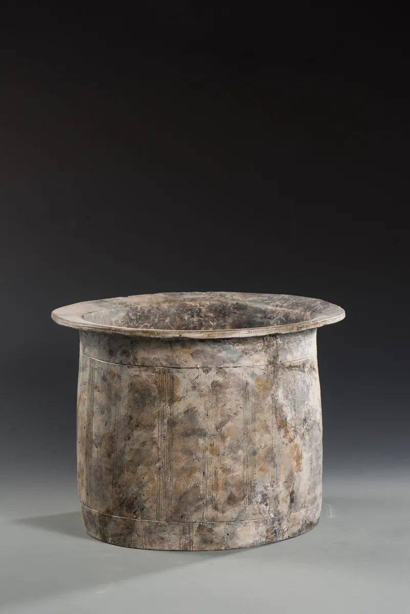 他究竟是谁展馆内展示了宝墩文化时期的墓葬墓葬中安睡着一位30多岁的