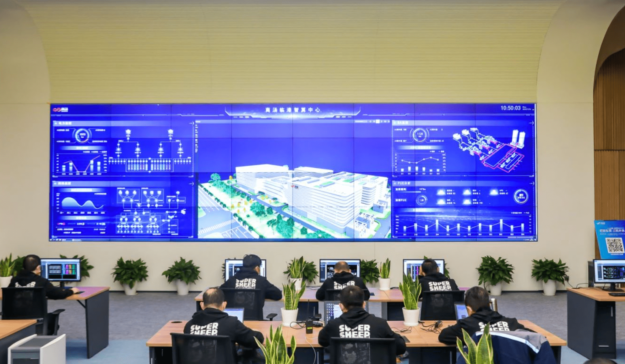 亚洲最大超算中心临港投运，可完成10000亿参数模型训练