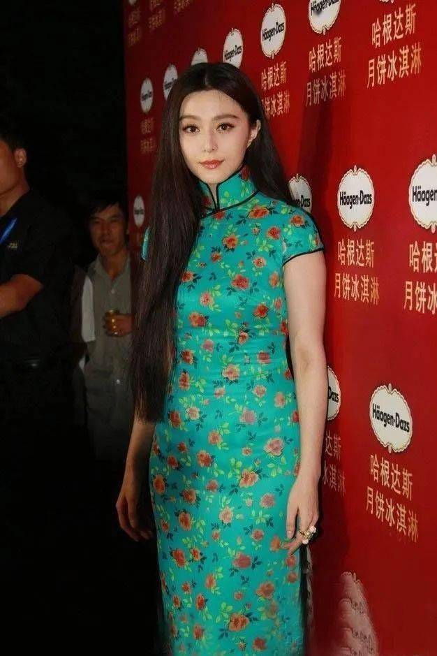 原来范冰冰也"胖"过,穿紧身旗袍腰部圆鼓鼓,但曲线仍有魅力_身材_的