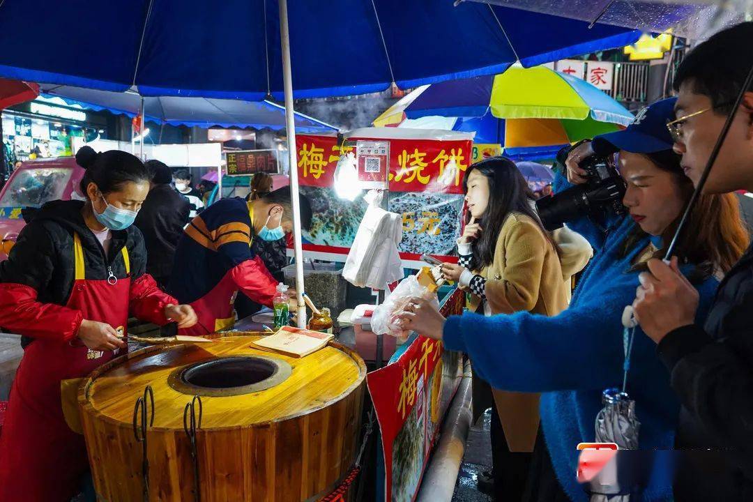 福州這個網紅夜市開街!帶你一秒穿越! | 魚說榕城_龍田_福清_經濟