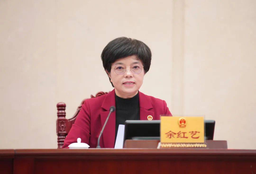 决定任命朱欢为宁波市副市长;任命何小华为宁波市人民检察院副检察长