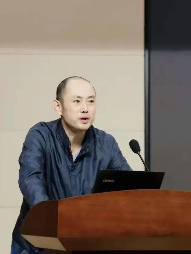 在宁波市名师胡振燕老师,宁波市骨干教师许金苗老师,慈溪市名师林燕