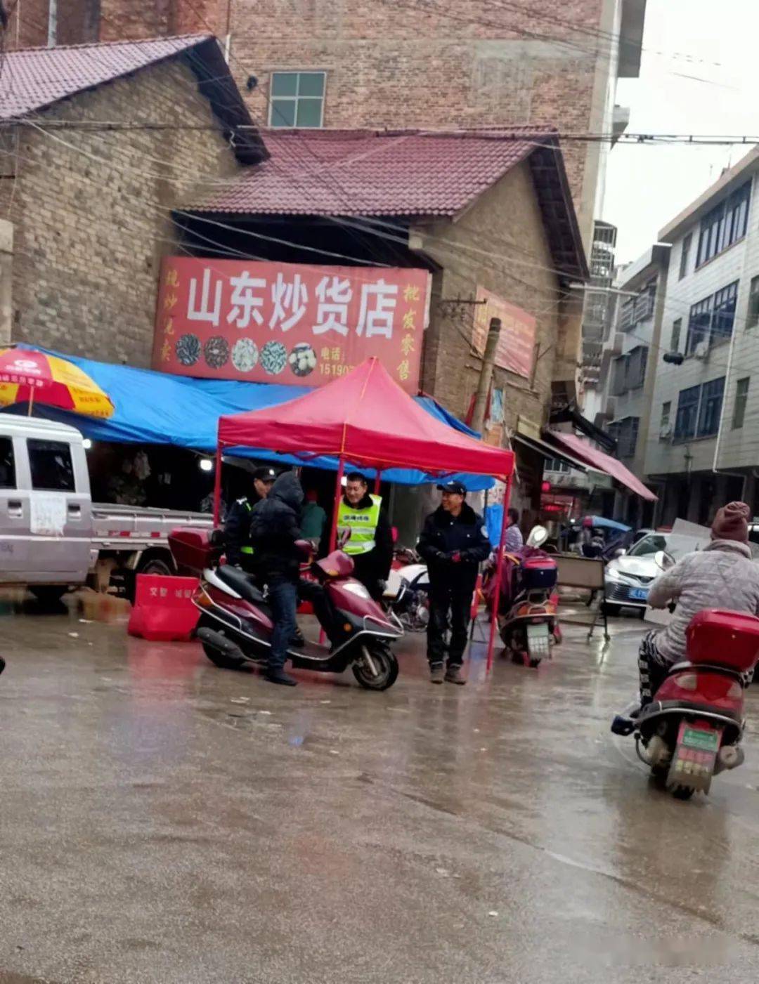 佘田桥镇镇区2022年春节交通疏导的工作做得好