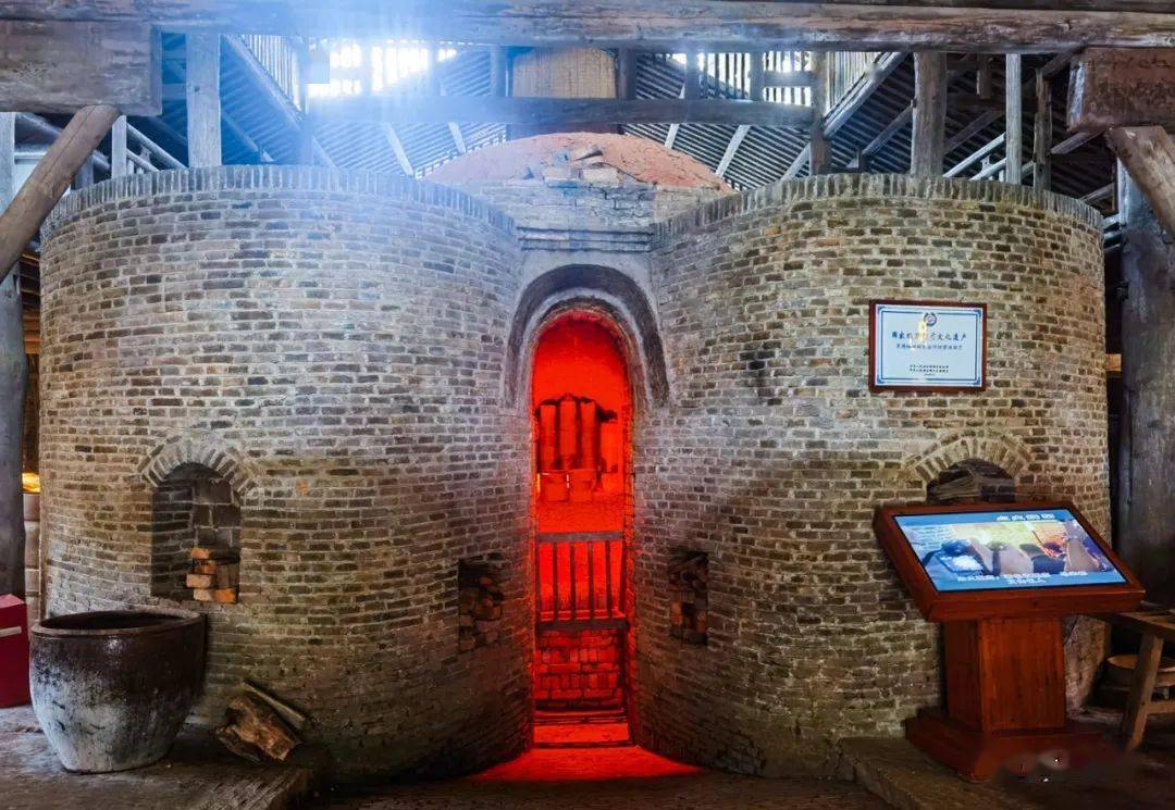 明代葫芦窑认证成功的世界上最大的柴烧瓷窑为镇窑(景德镇窑)镇窑被列