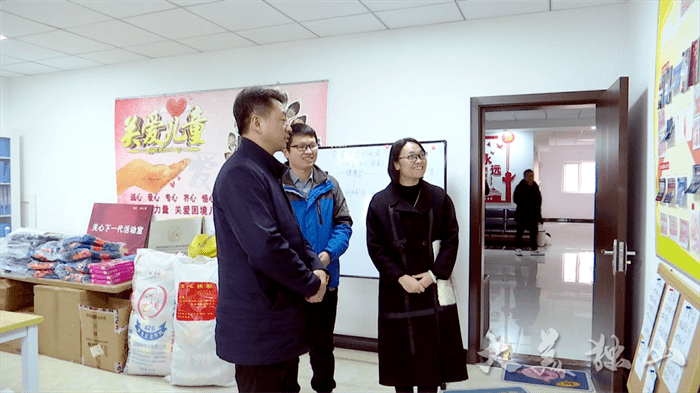 新春走基层夏吉友率队到独山慰问道德模范